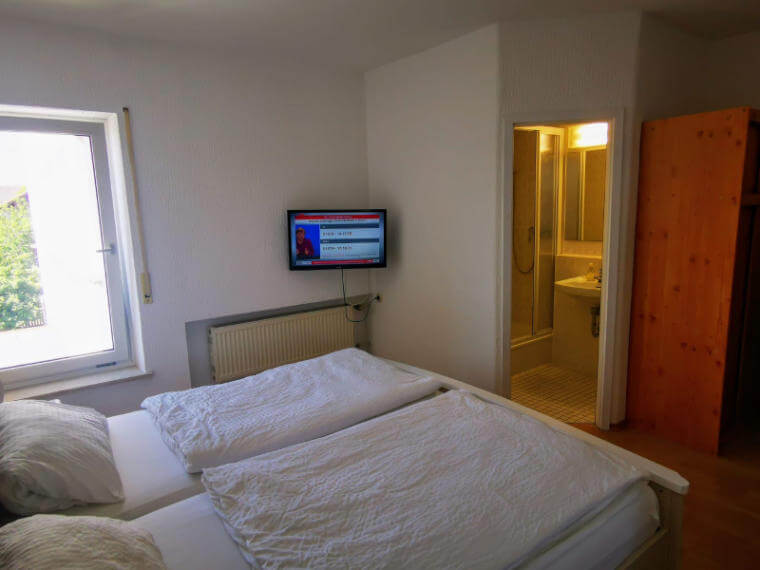 weiteres Doppelbettzimmer im Hotel T. Strobel Garni in Maisach